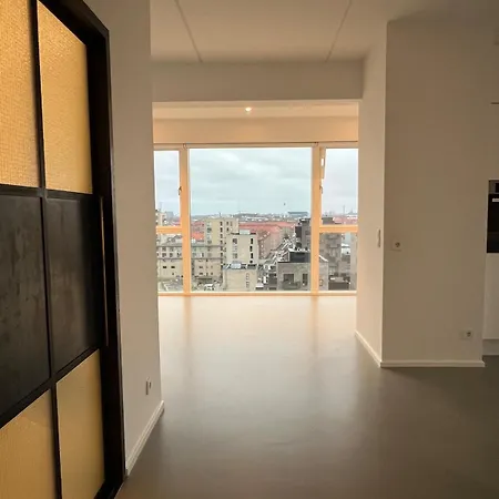 Lägenhet Penthouse 10 Min To And Metro